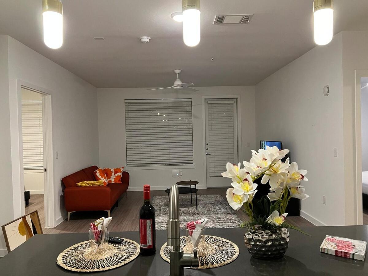 2bedroom Unit In Dallasdowntown Apartment
