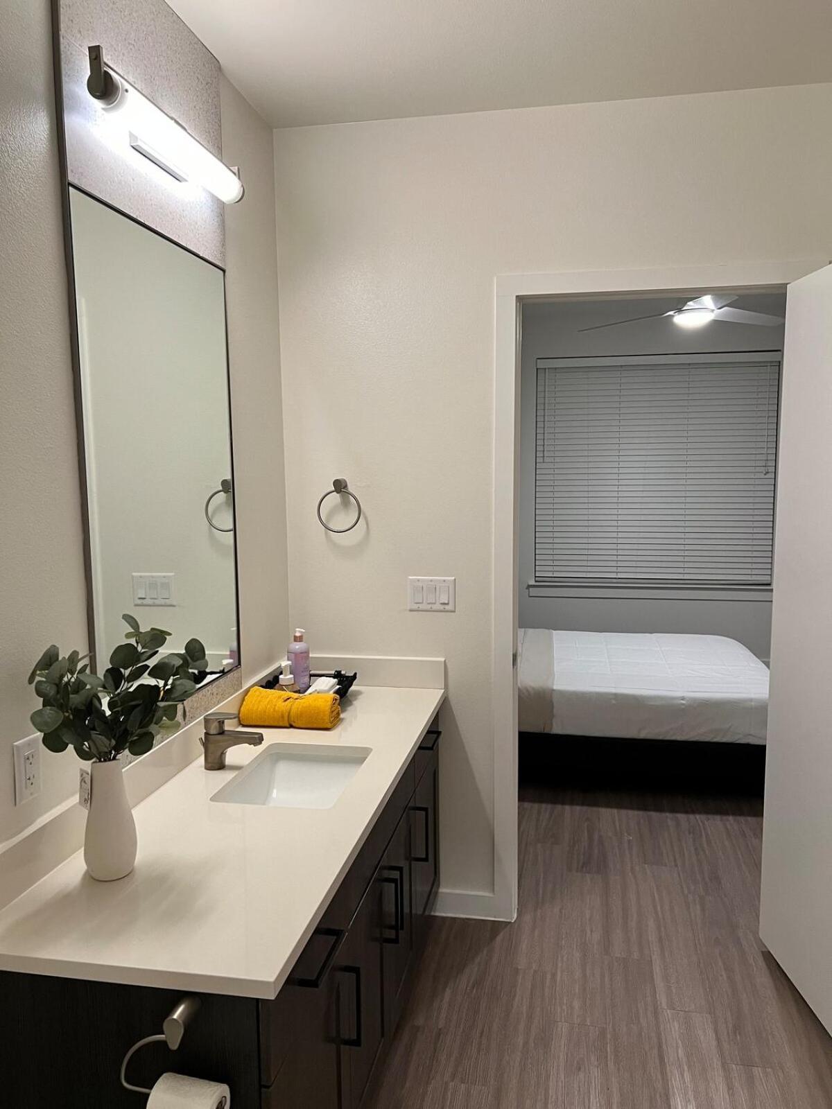 2bedroom Unit In Dallasdowntown Apartment *